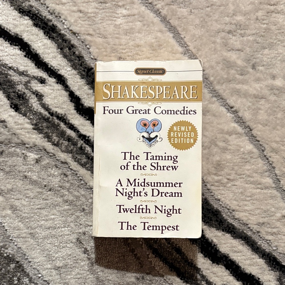 Shakespeare's Four Great Comedies - White and Gold Cover